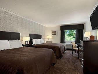 Travelodge By Wyndham Hubbard Oh Экстерьер фото